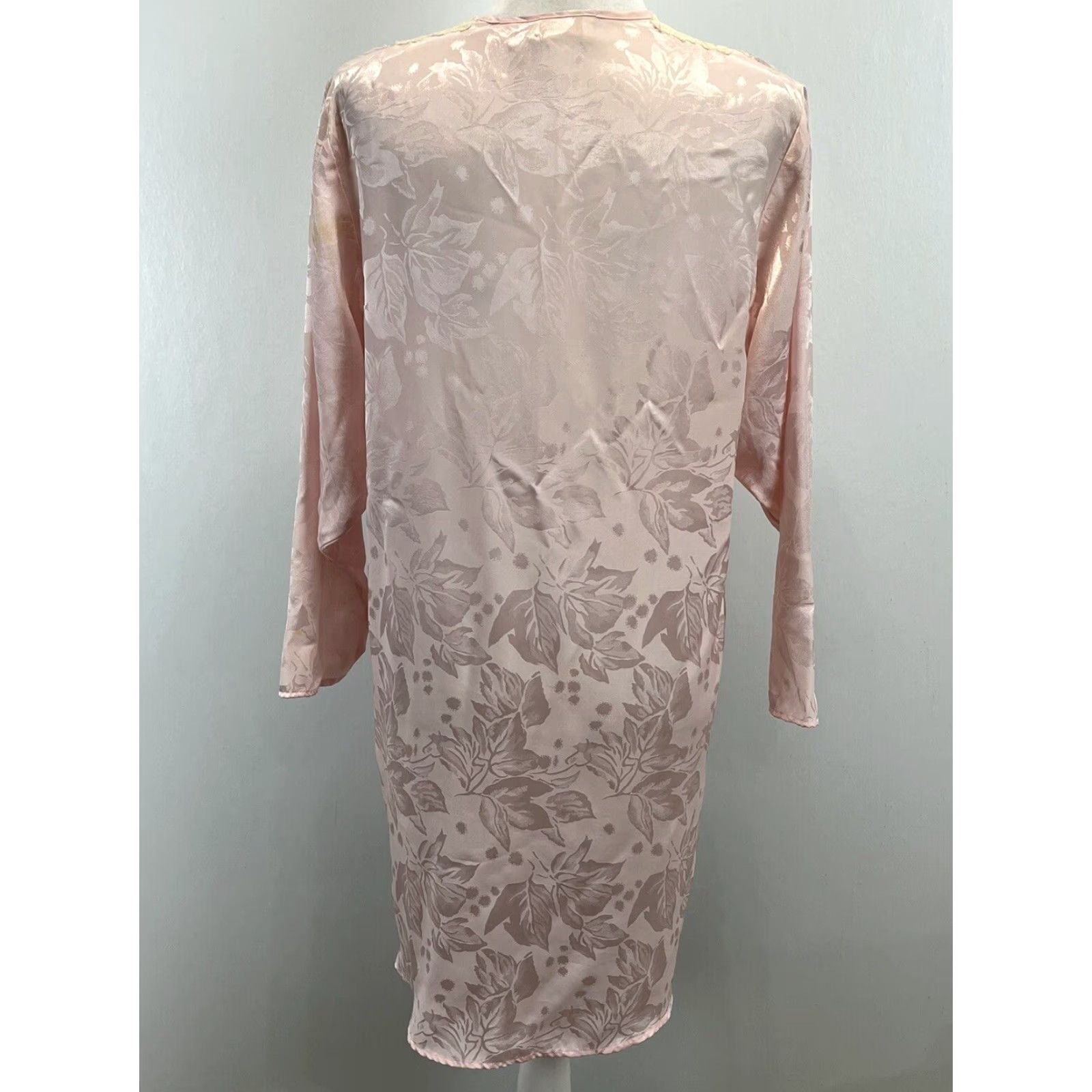 Victoria's Secret Vintage Victoria’s Secret Satin Embossed Robe Sz S Open Front Lace Trim Gold Label Size ONE SIZE - 3 Thumbnail