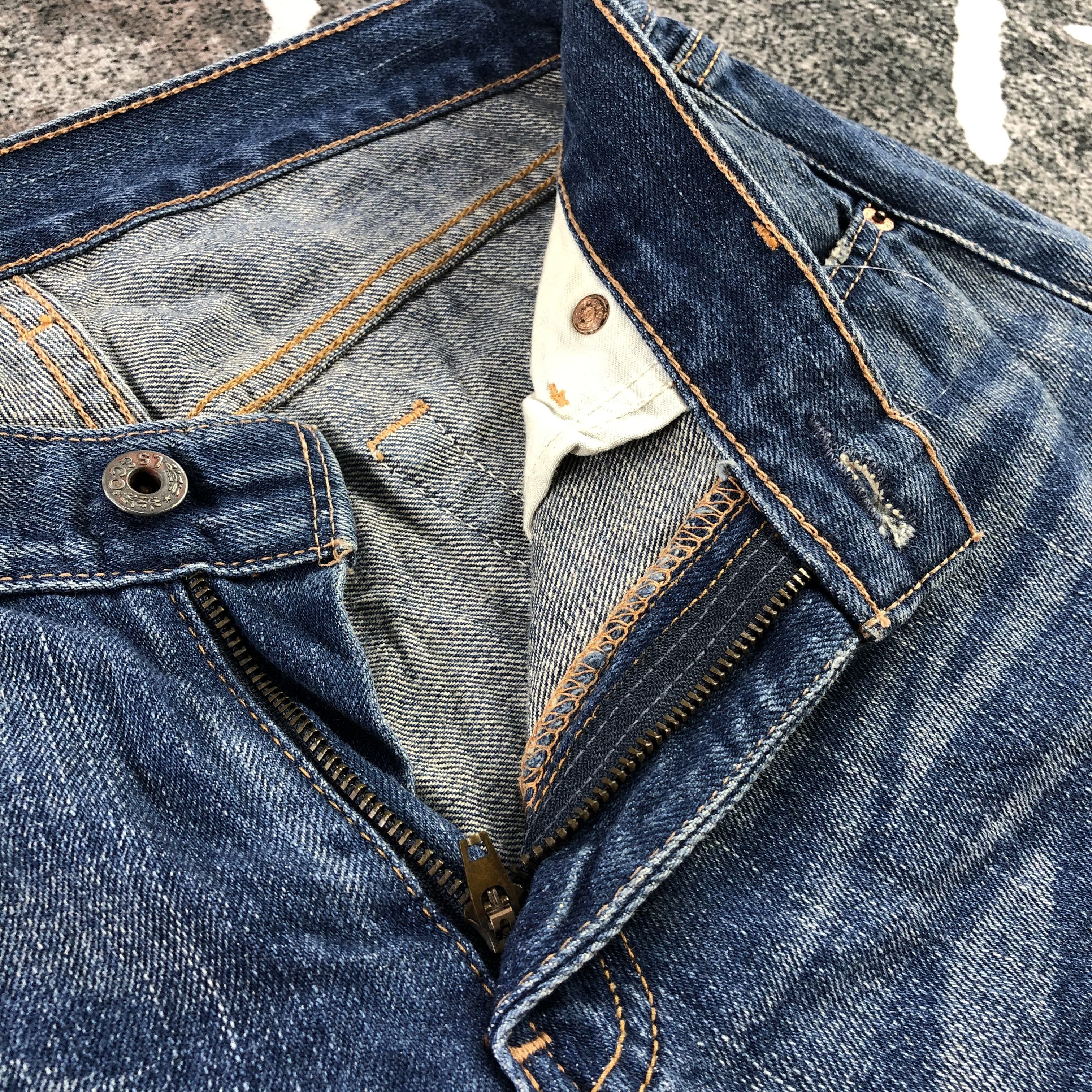 Levi's Vintage Levis 553 Jeans Faded Blue Denim KJ1352 Size US 30 / EU 46 - 9 Thumbnail