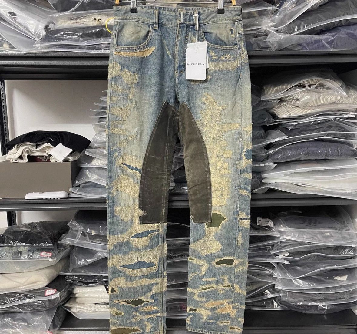 Givenchy Givenchy Patchwork Destroyed Denim Pants 2506-Nextarrow Size US 30 / EU 46 - 1 Thumbnail