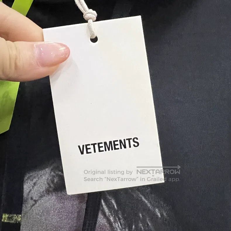 Vetements VETEMENTS Character印花 Logo Hoodie Size US L / EU 52-54 / 3 - 4 Thumbnail