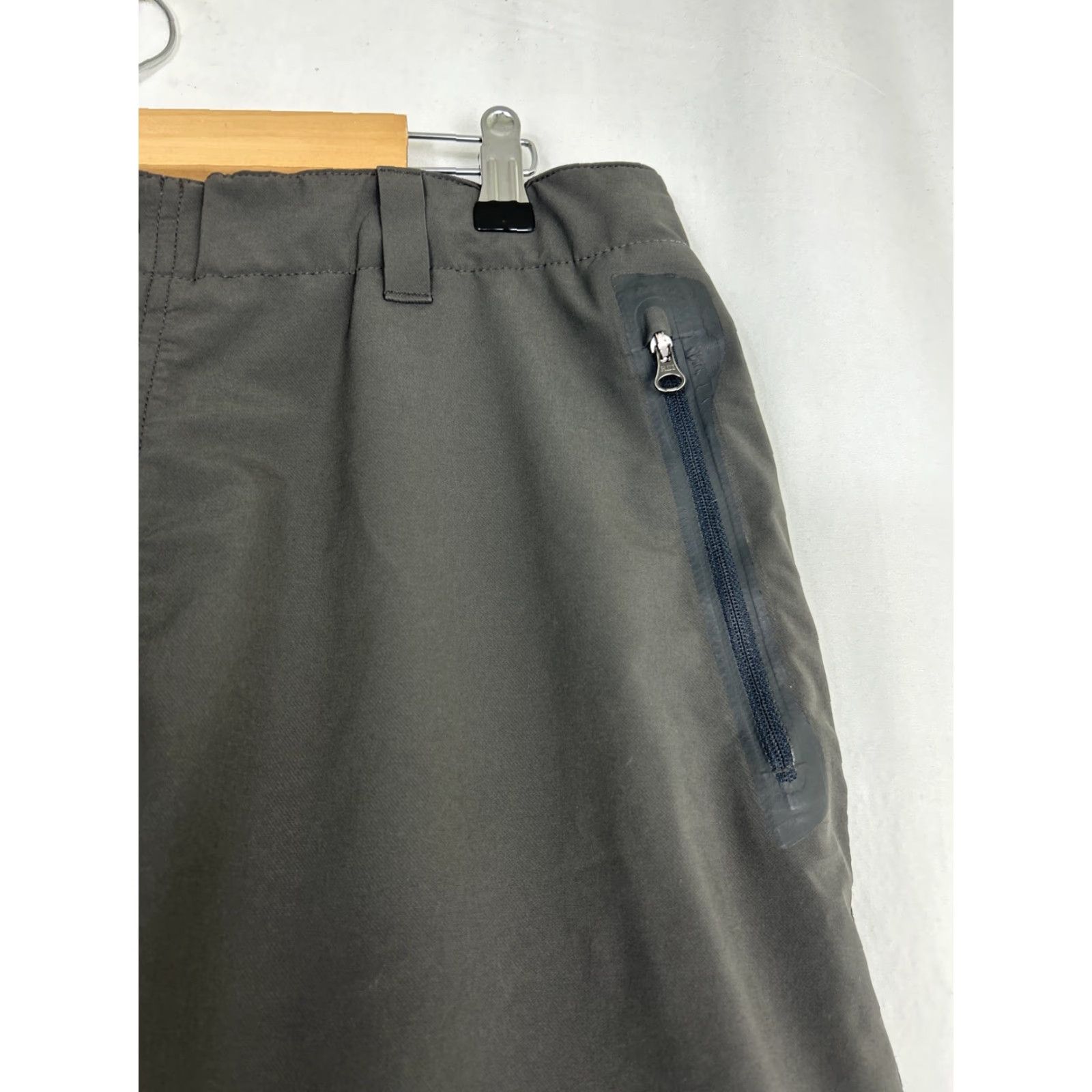 Vintage **REI Mens L Gray Cargo Hiking Shorts** User: REI Mens L Gray Cargo Hiking Shorts Size US L / EU 52-54 / 3 - 6 Thumbnail
