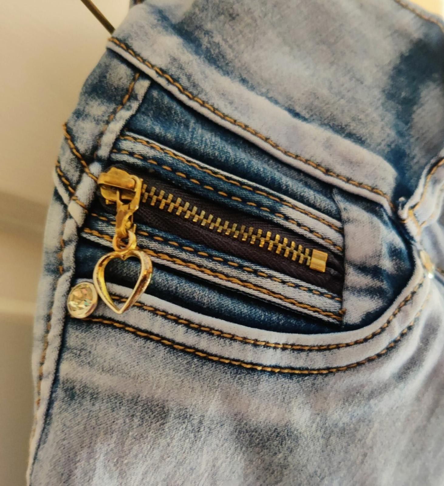 Rock Revival Silver Diva SD Jeans 0 Distressed Jean Pants Ripped Bedazzl Size 25" / US 0 / IT 36 - 9 Thumbnail