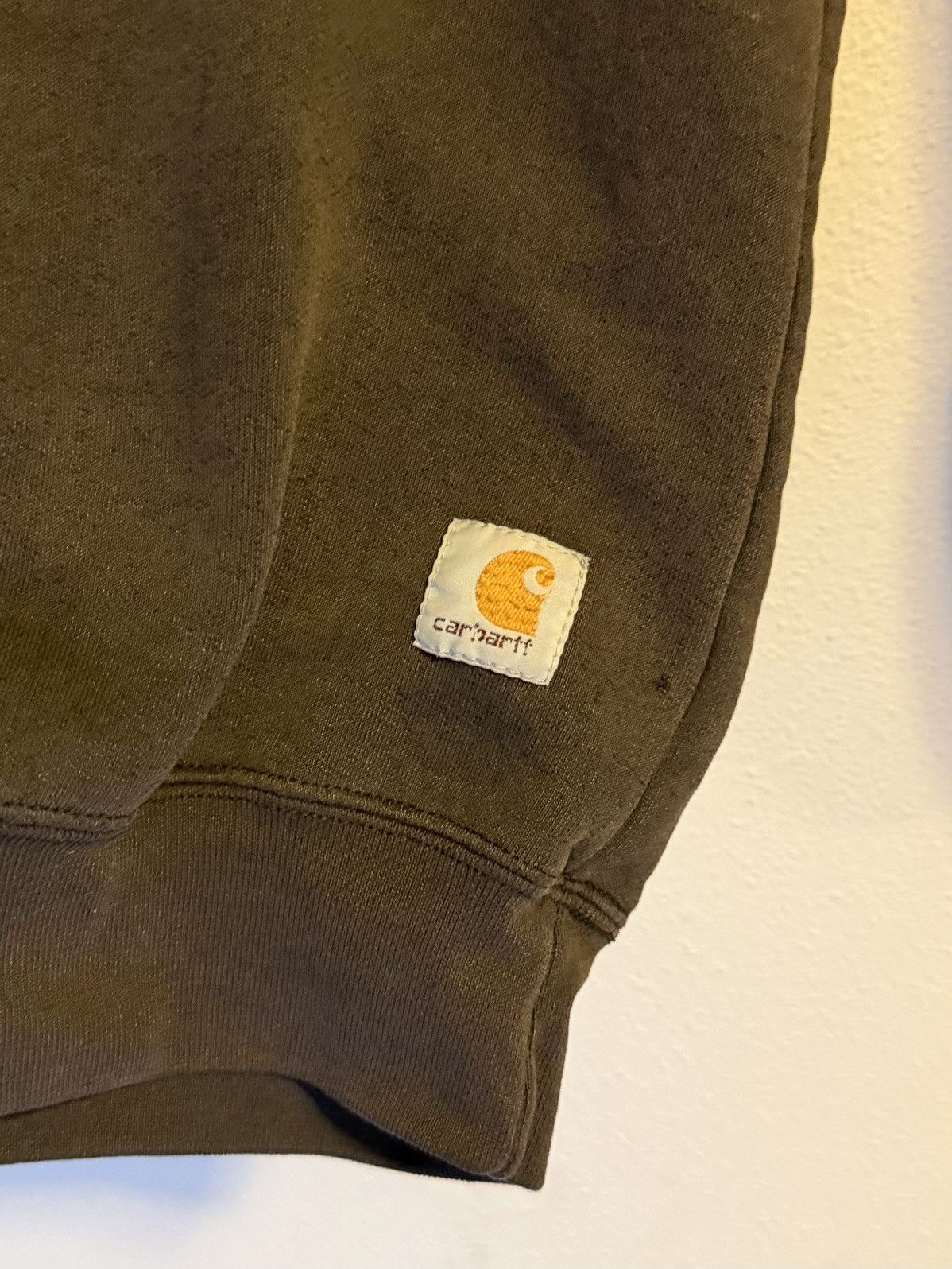 Carhartt Nice fade! 2000s black carhartt crewneck Size US L / EU 52-54 / 3 - 5 Thumbnail