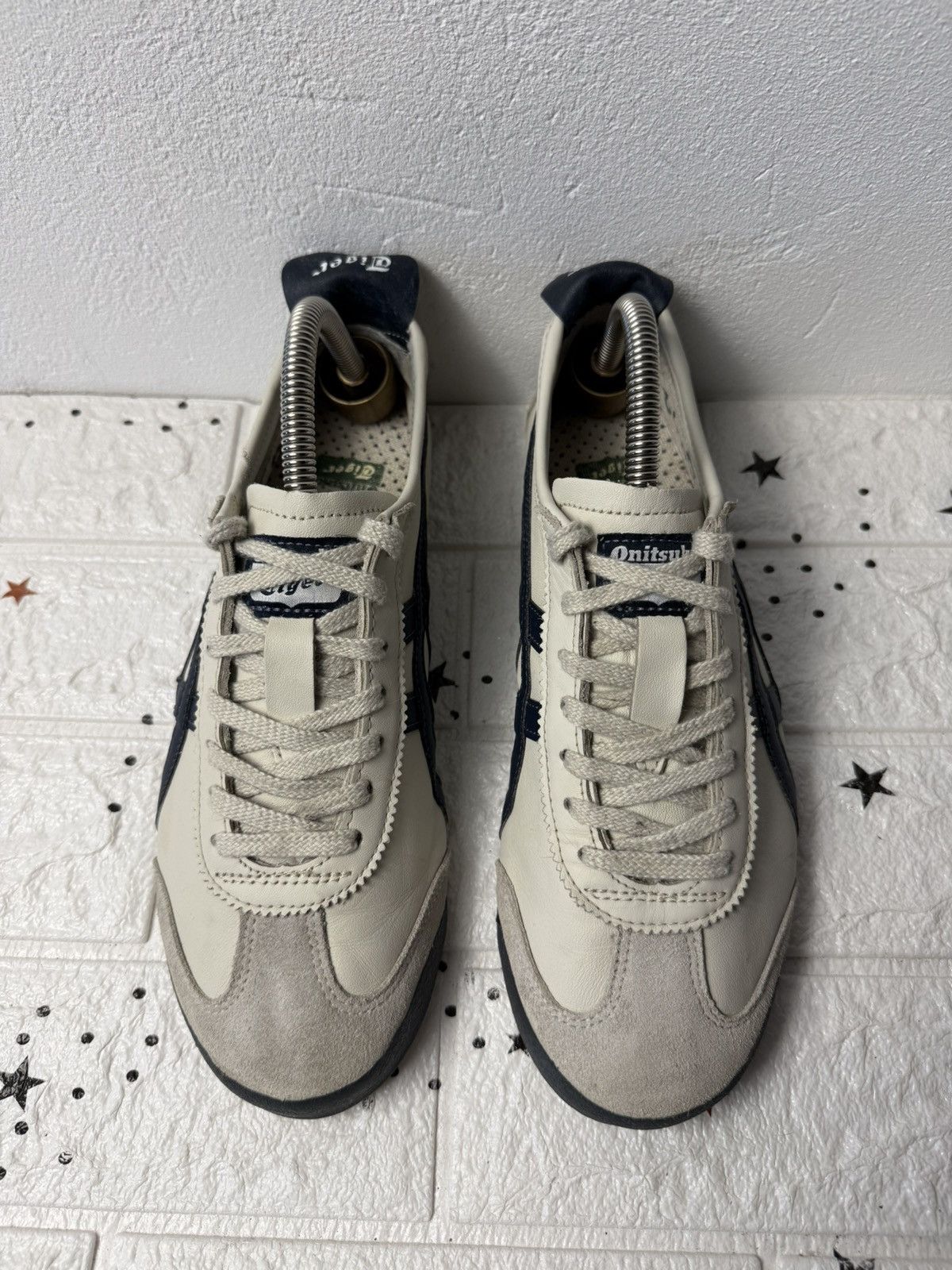Onitsuka Tiger Onitsuka Tiger MEXICO 66 US7.5 UK6.5 EUR40.5 Casual Size US 7.5 / EU 40-41 - 4 Thumbnail