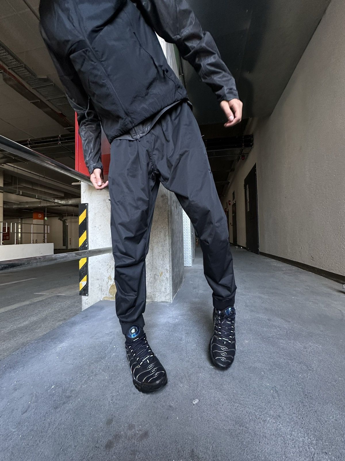 Nike Nike Running Devision track pants Storm Fit Adv reflective Size US 34 / EU 50 - 14 Thumbnail