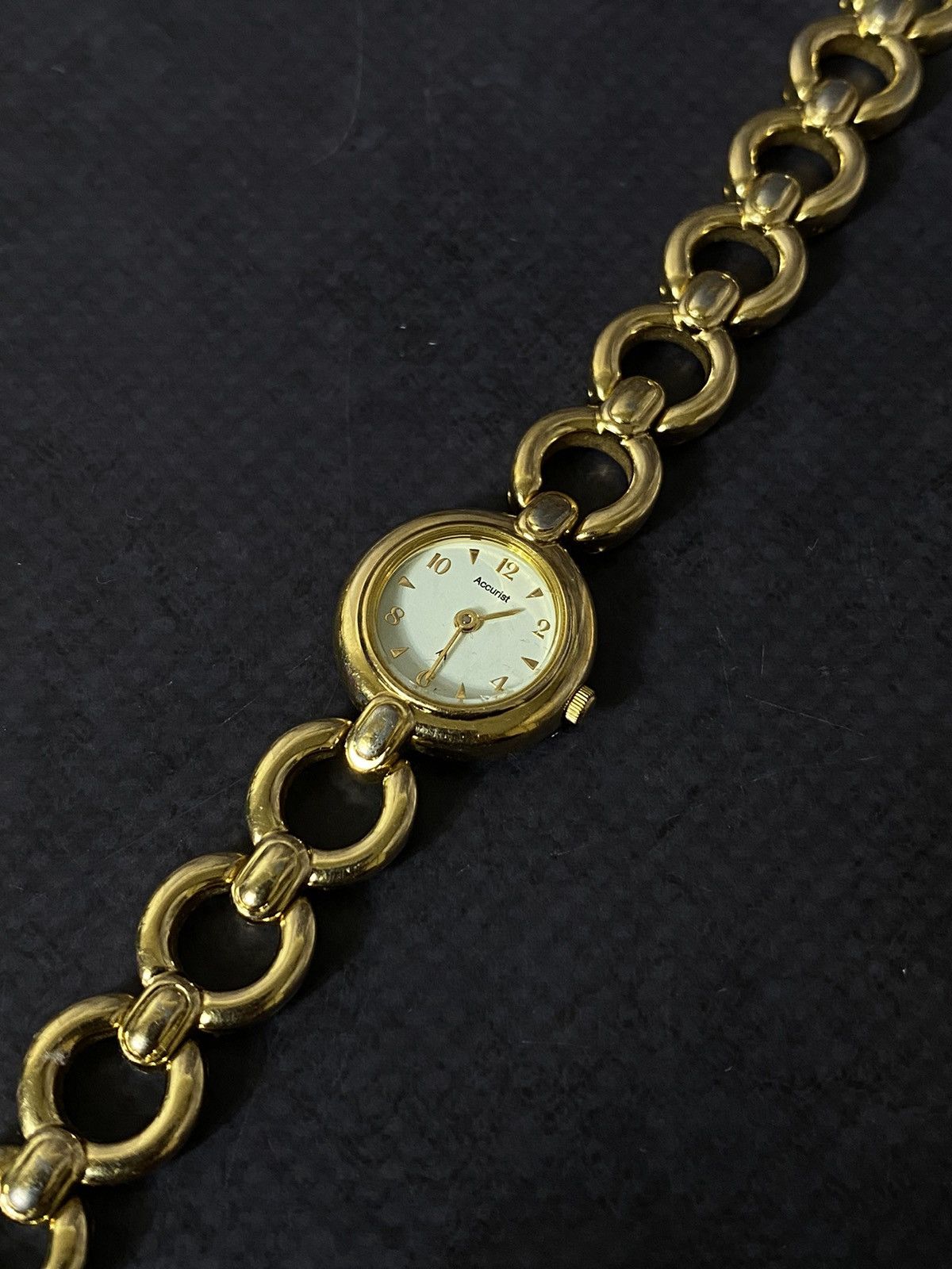 Japanese Brand Accurist 90s Gold Plated Women's Watch Size ONE SIZE - 2 Thumbnail