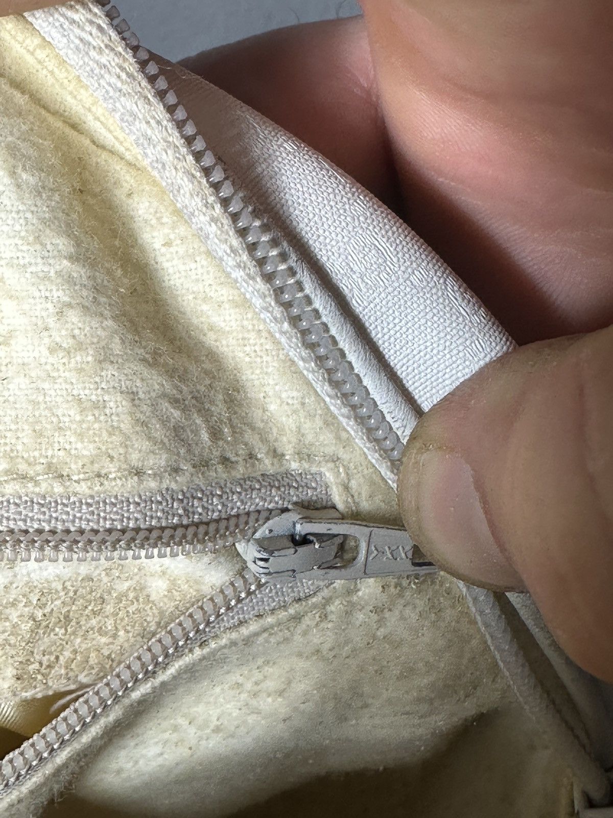 Gucci Vintage Gucci GG Micro Guccissima Canteen Circle Round Bag Size ONE SIZE - 11 Thumbnail