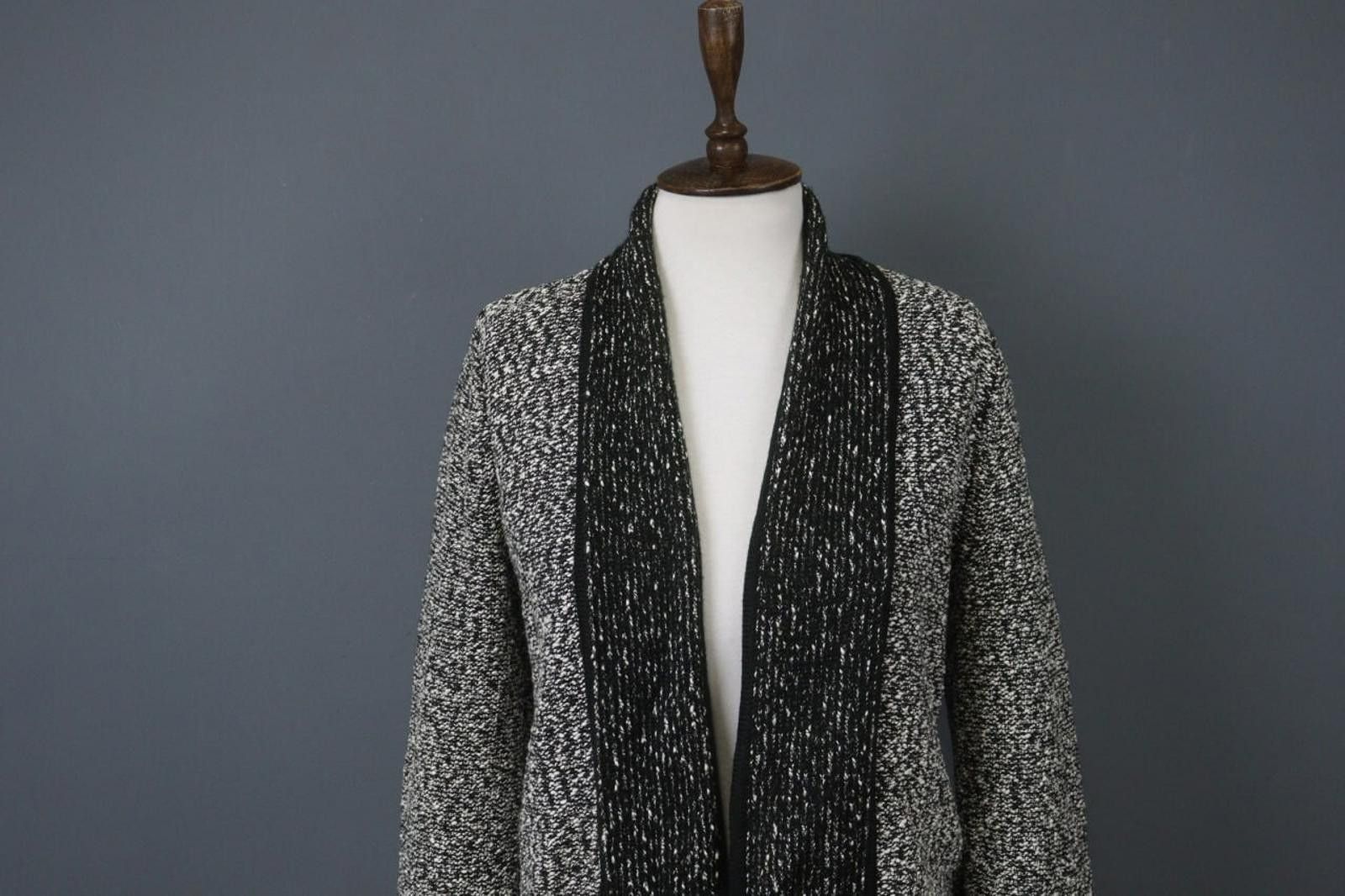 Karl Lagerfeld Karl Lagerfeld Gray Black Front Cardigan Size XS Size XS / US 0-2 / IT 36-38 - 2 Thumbnail