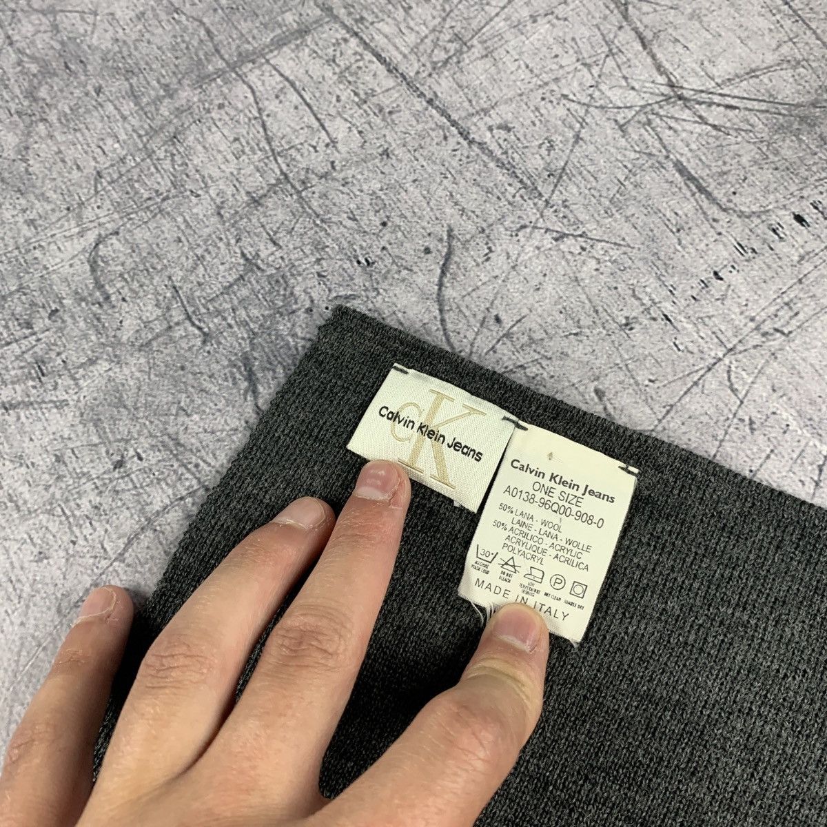 Calvin Klein Vintage Calvin Klein Wool Scarf One Size Men’s Luxury Brand Size ONE SIZE - 5 Thumbnail