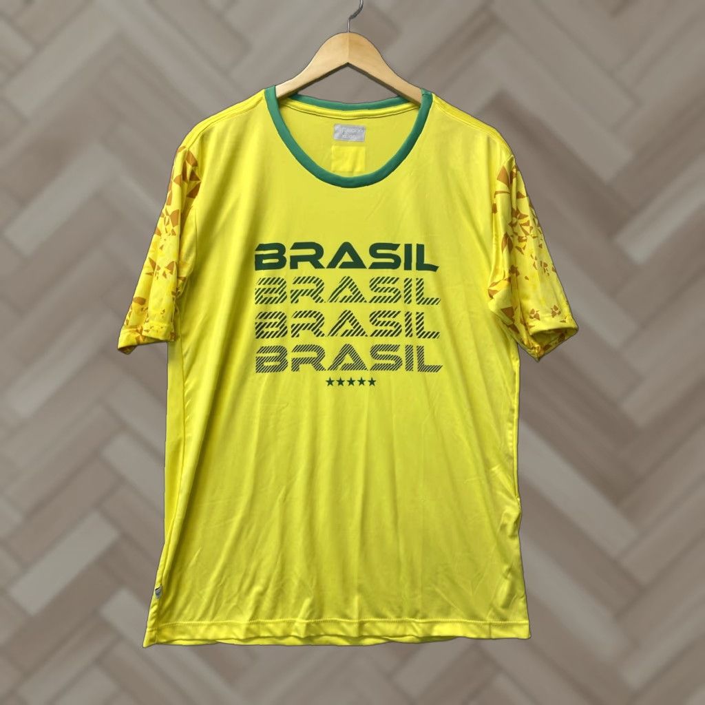 Under Armour Under Armour Revedor Brasil Tee Top Jersey Mens XL Round Neck Short Sleeve Logo 95-62 Size US XL / EU 56 / 4 - 1 Thumbnail