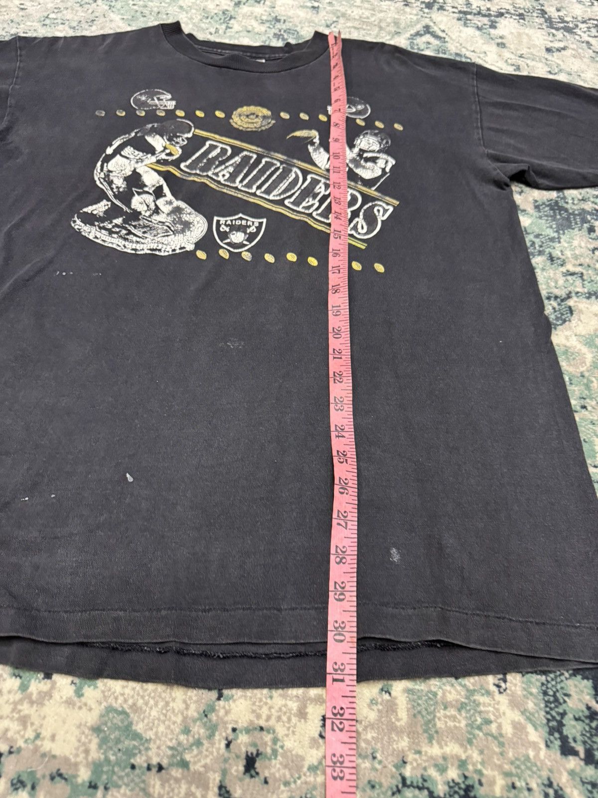 NFL VINTAGE 1990s TRASHED LA RAIDERS NFL SHIRT ONEITA Size US XL / EU 56 / 4 - 3 Thumbnail