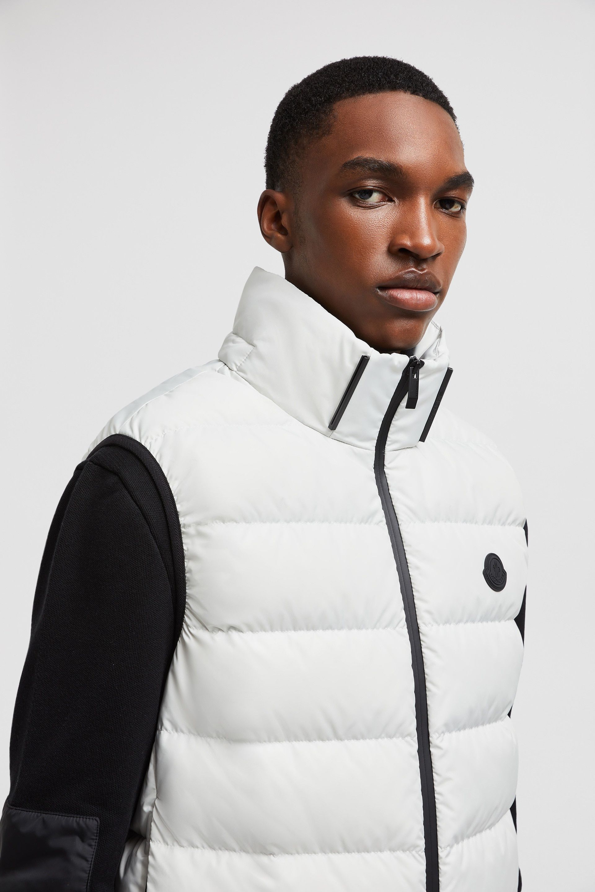Moncler o1tko10426 Valmasque Down Vest in White Size US M / EU 48-50 / 2 - 4 Thumbnail