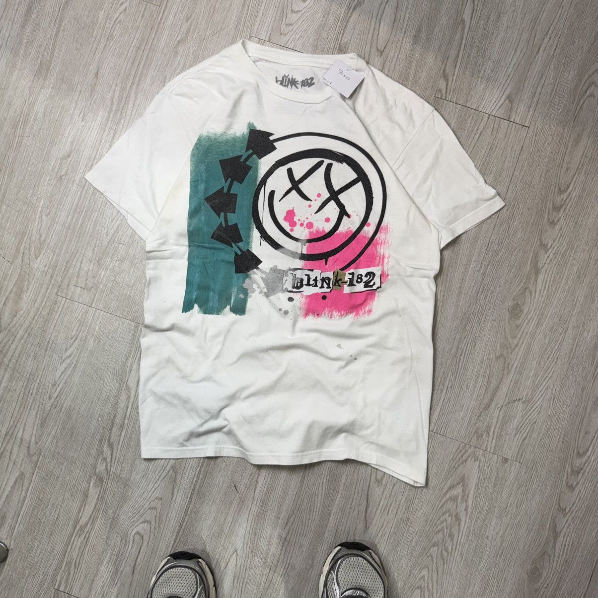 Band Tees BLINK-182 smile offical tag tee Size US M / EU 48-50 / 2 - 1 Thumbnail