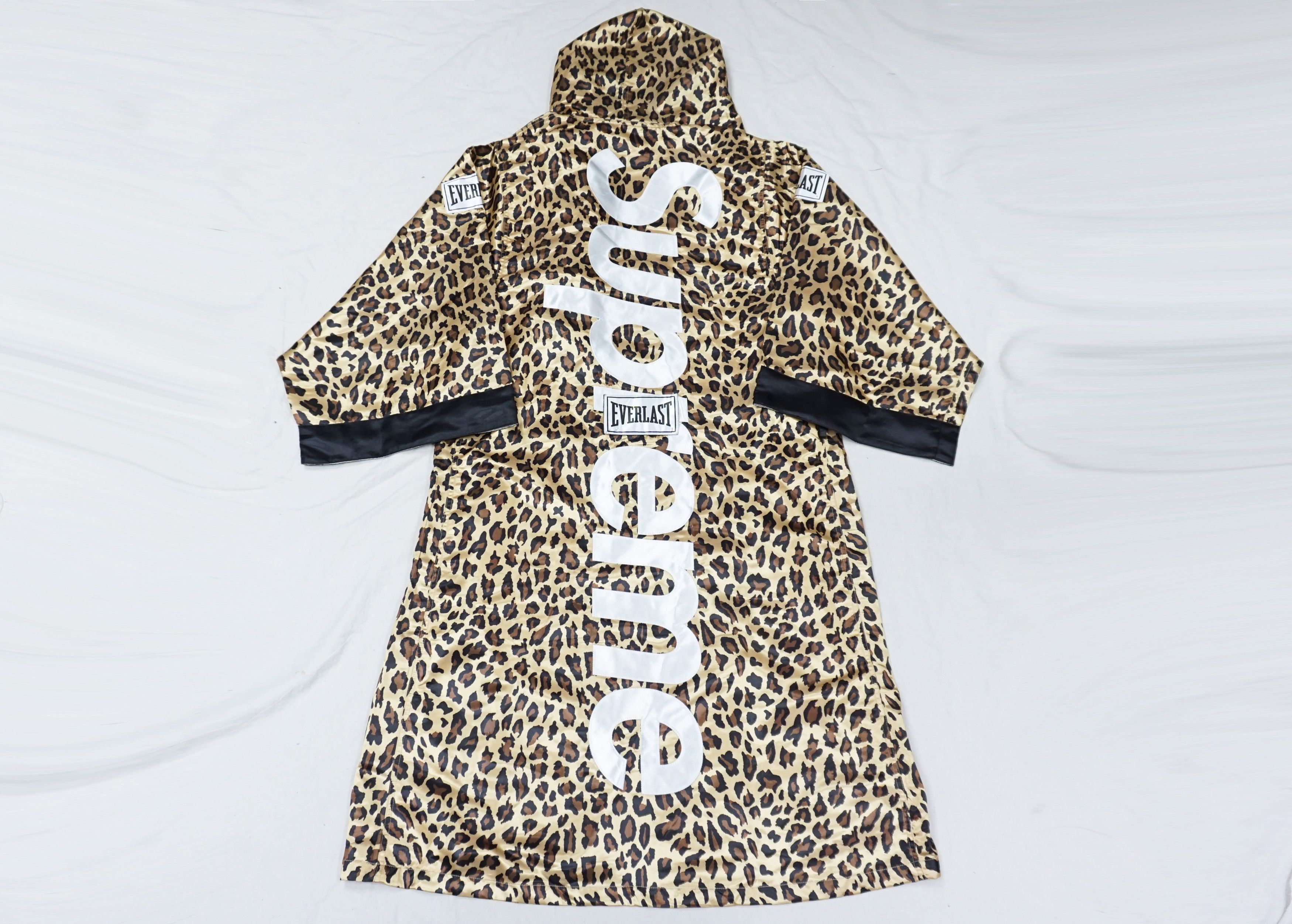 SUPREME Everlast Hooded Boxing Robe ガウン Supreme Everlast FW17 Satin Hooded Boxing Robe Red Size L