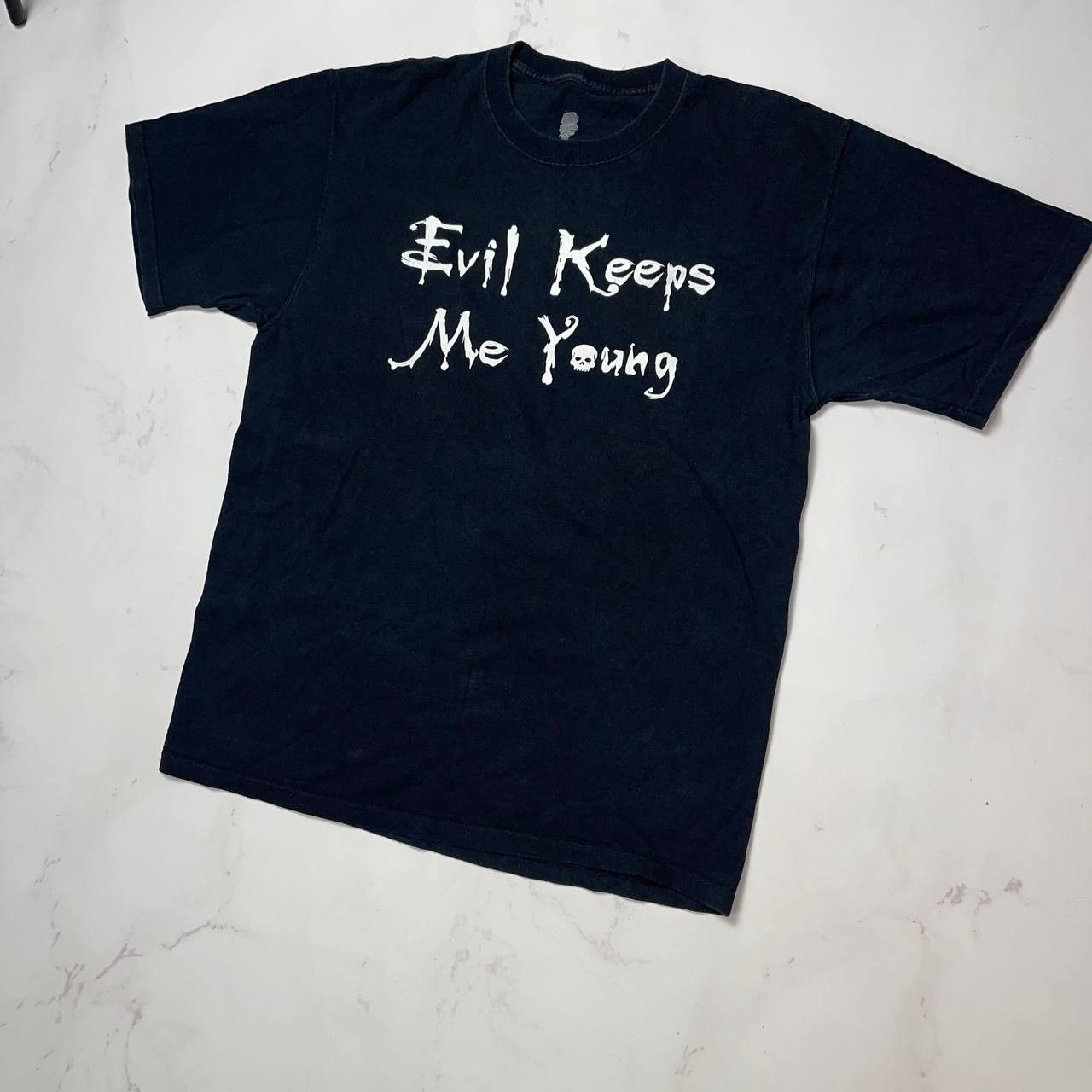 Vintage Evil Keeps Me Young Villain Motto Artist Ray VanTilburg XL Size US XL / EU 56 / 4 - 2 Thumbnail