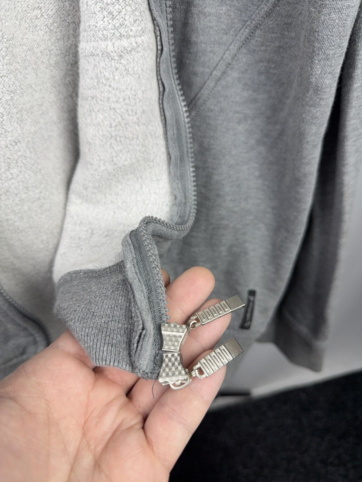 Armani 00s Armani Jeans Grey Zip Hoodie Logo Print Casual Fit Size US XL / EU 56 / 4 - 9 Thumbnail