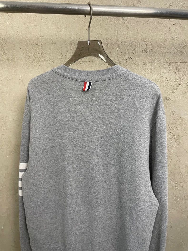Thom Browne Thom Browne Gray four-striped cardigan jacket 2506-Nextarro Size US L / EU 52-54 / 3 - 4 Thumbnail