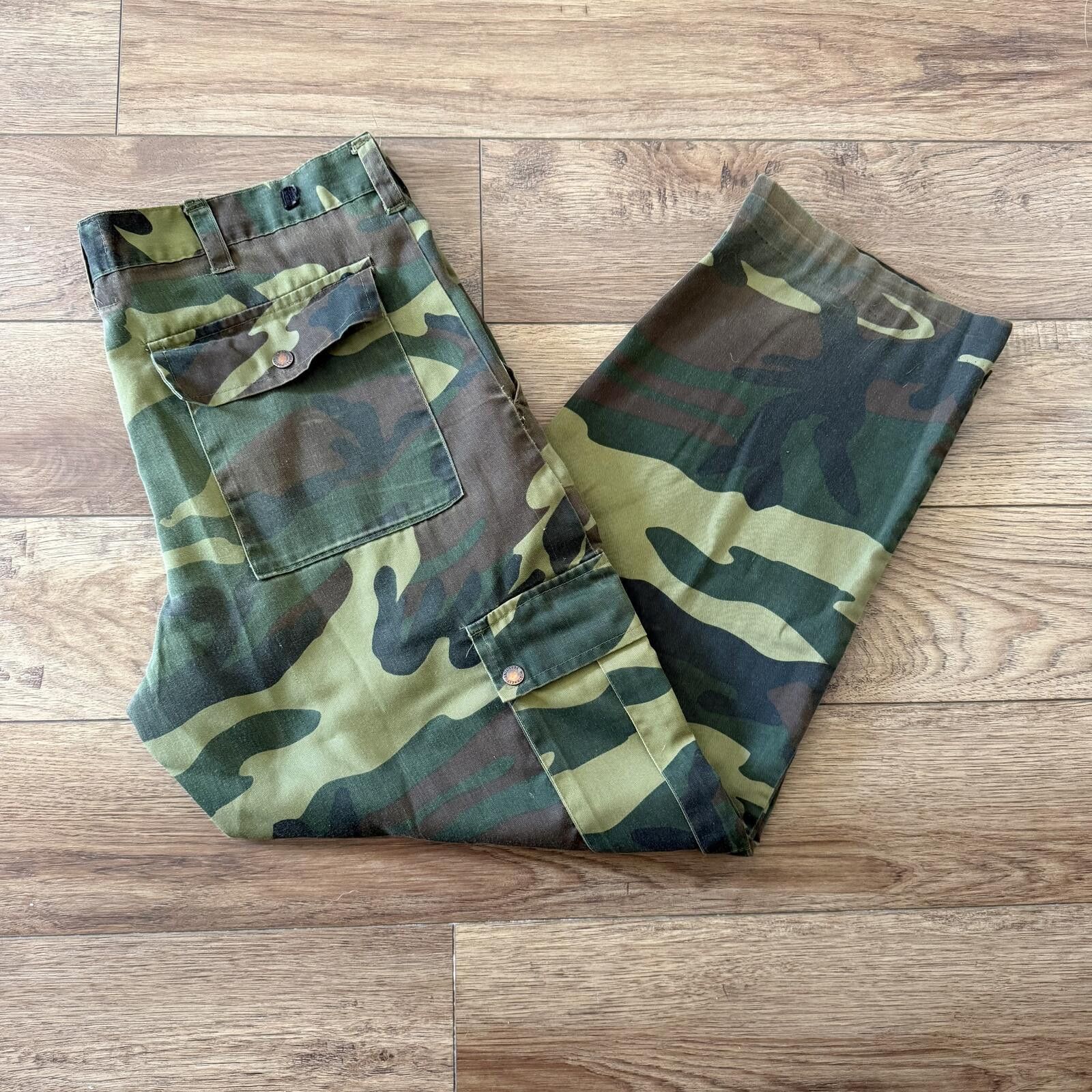 Northwest Territory Vintage 90s Northwest Territory Woodland Camo Cargo Pants Size US 36 / EU 52 - 1 Thumbnail