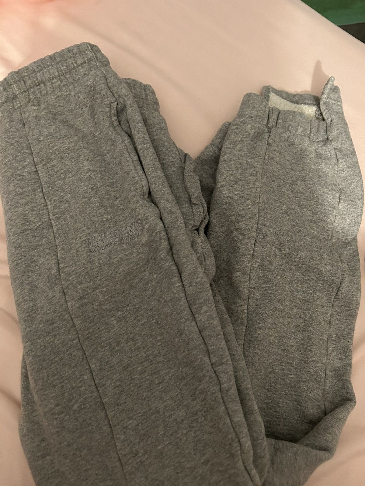 Vetements Vetements Demna Grey Sweatpant Size 26" / US 2 / IT 38 - 1 Thumbnail