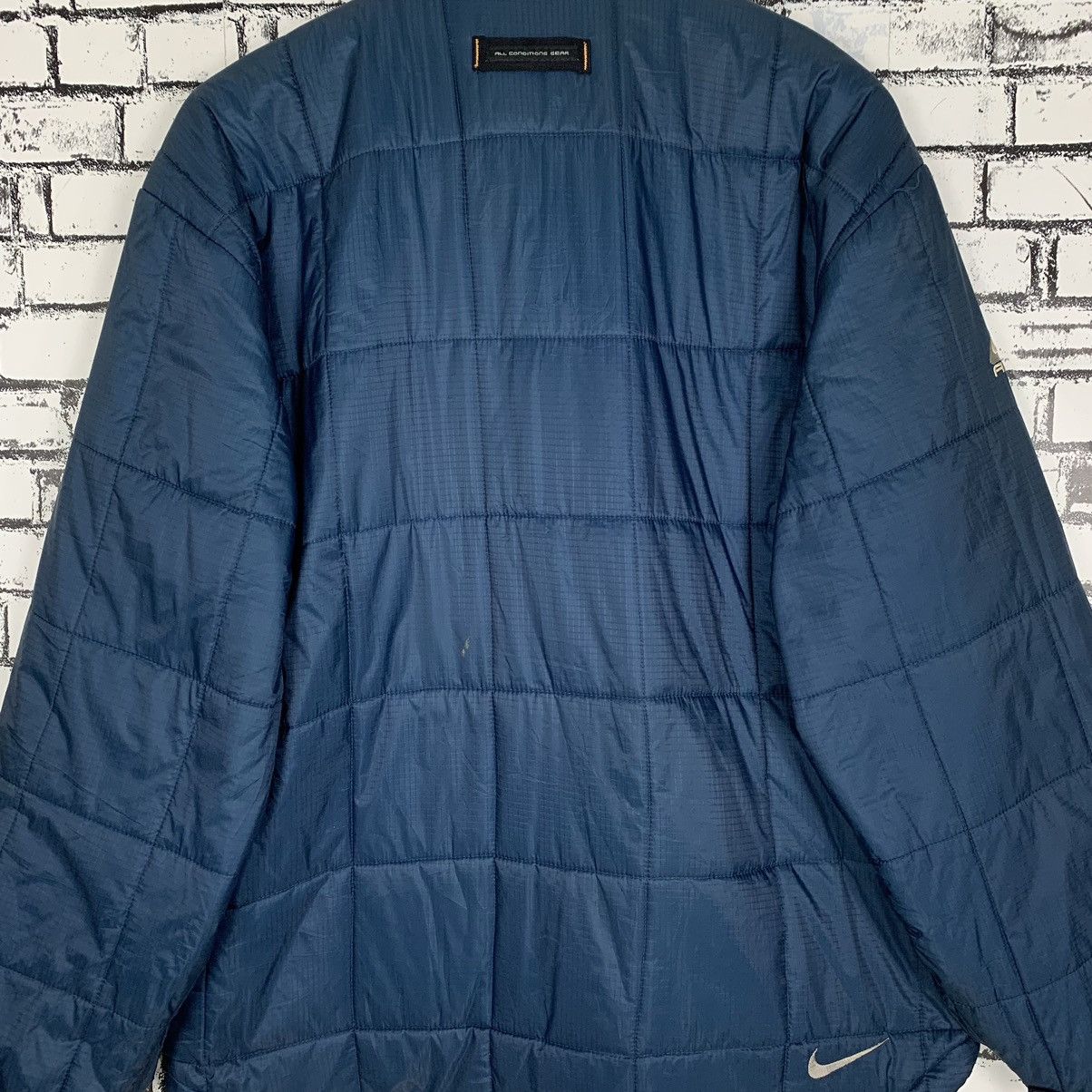 Nike ACG Vintage Nike ACG Down Jacket Size US L / EU 52-54 / 3 - 11 Thumbnail