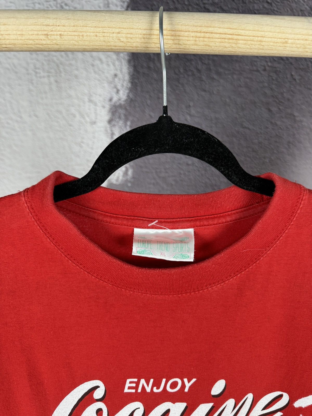 Vintage Vintage Enjoy Cocaine Red big logo tee shirt size XL Size US XL / EU 56 / 4 - 6 Thumbnail