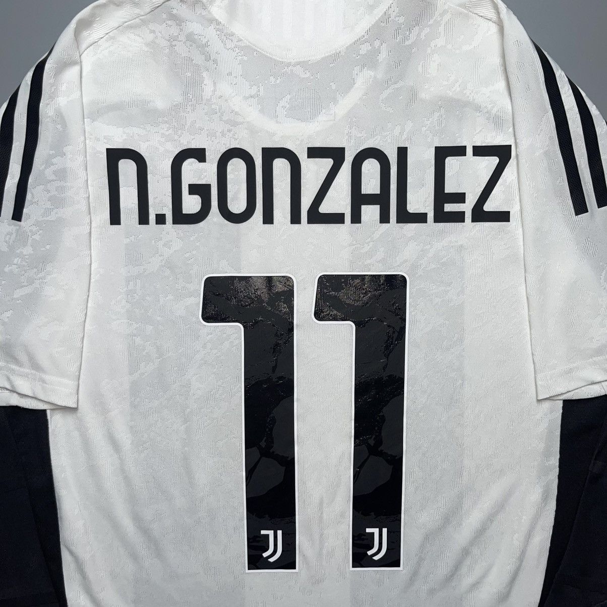 Adidas JUVENTUS ADIDAS 2024/2025 FOOTBALL HOME JERSEY #11 GONZALEZ Size US L / EU 52-54 / 3 - 11 Thumbnail