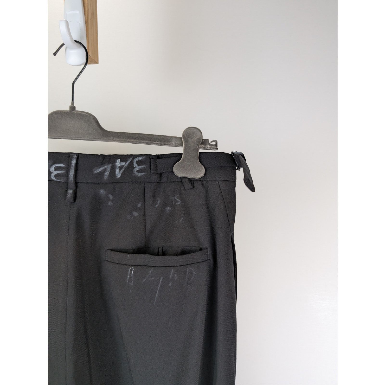 Balenciaga o1rshd1 Fluid Wool Barathea Skater Tailored Pants in Black Size US 30 / EU 46 - 12 Thumbnail