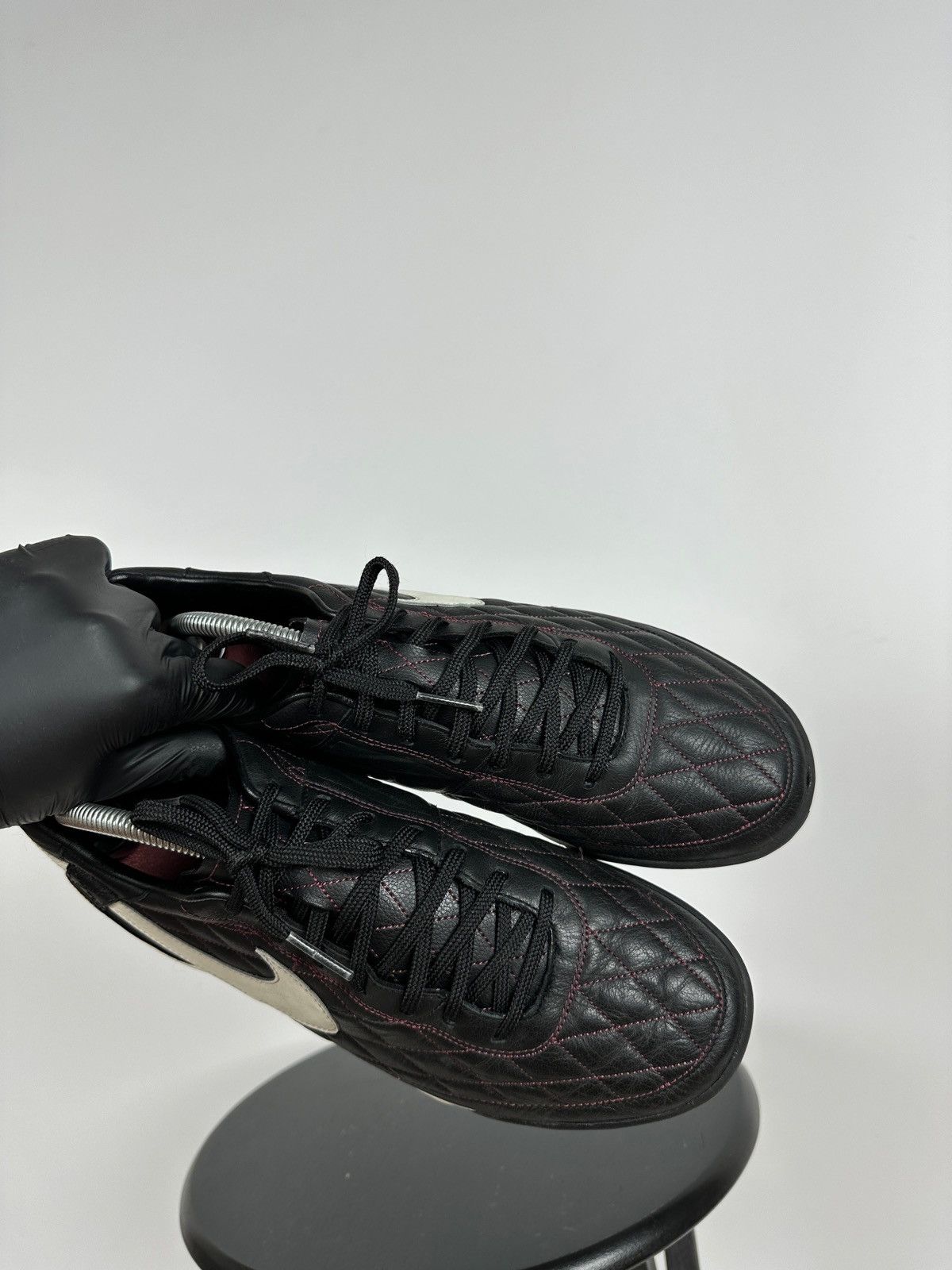 Nike 2008 Nike Tiempo R10 Ronaldinho Leather Football Shoes Size US 10 / EU 43 - 12 Thumbnail