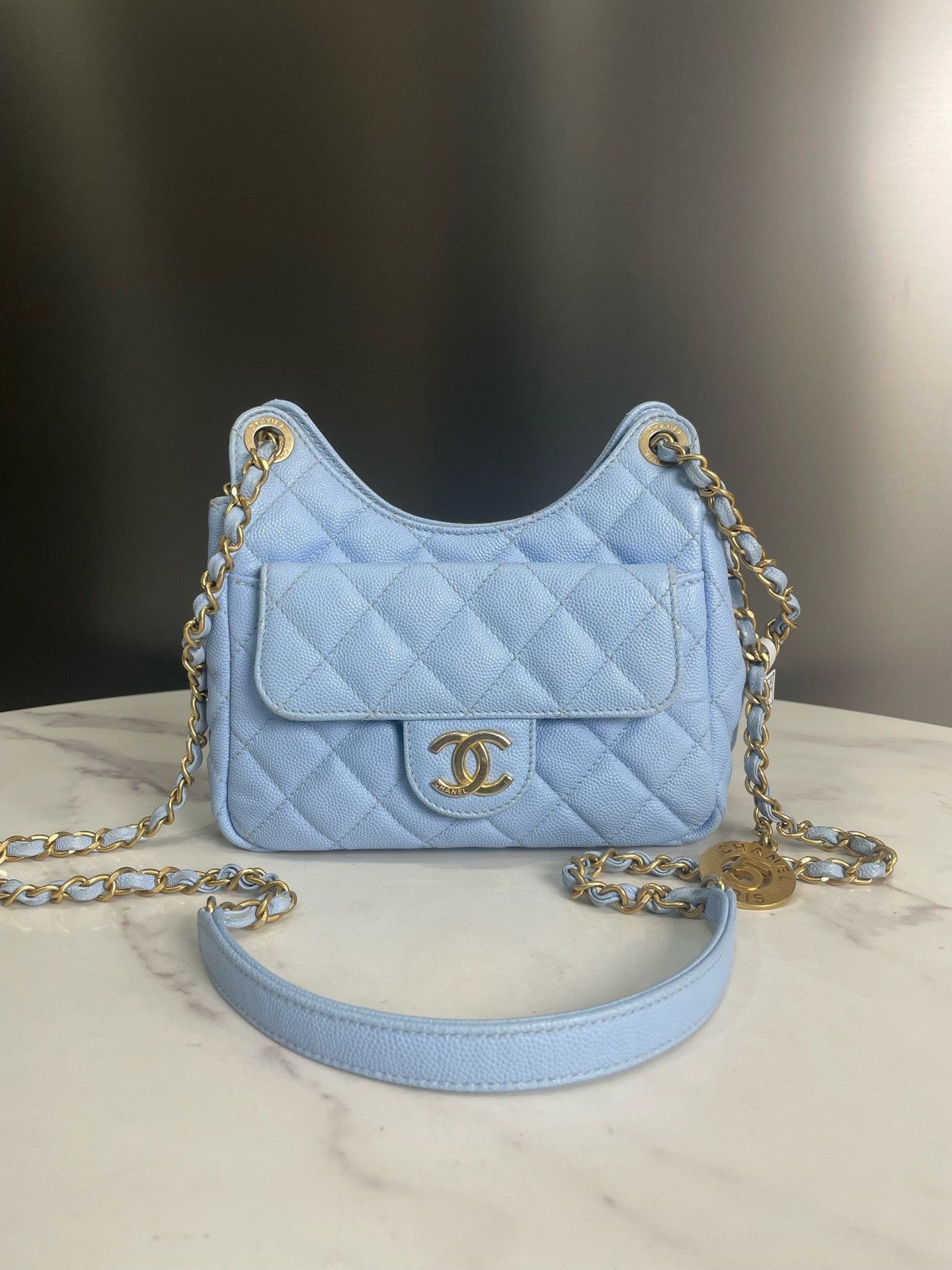 Chanel Pre-loved Bag Very good condition Size ONE SIZE - 1 Thumbnail