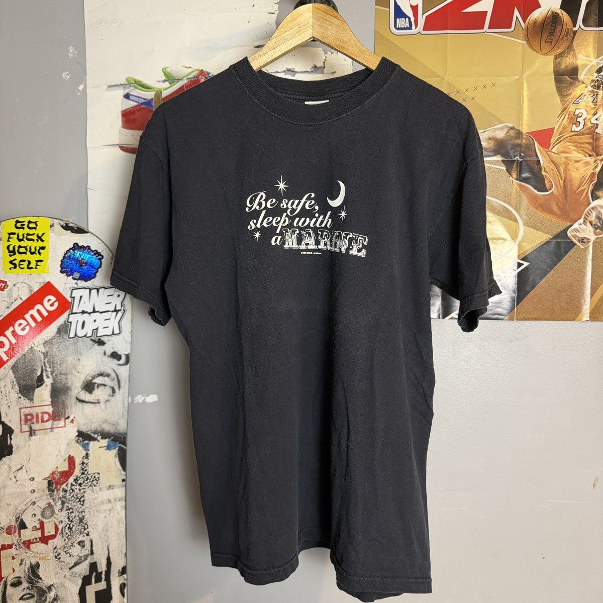 Vintage Vintage “sleep with a marine” tee Size US L / EU 52-54 / 3 - 1 Thumbnail