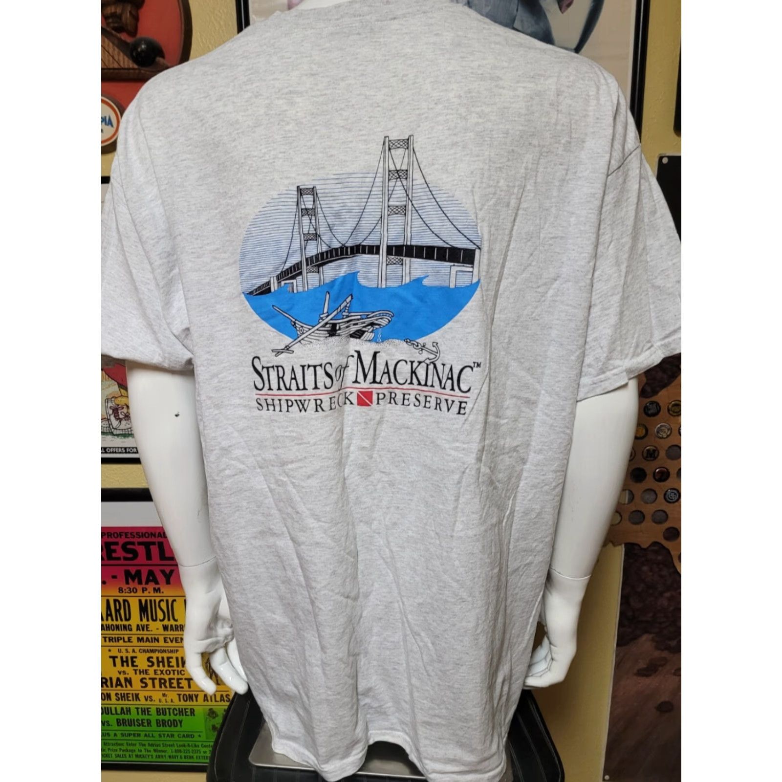 Gildan VINTAGE Straits of Mackinac Shipwreck Preserve T Shirt 2XL Gildan Mens Gray Cotton Blend Crew Neck Short Sleeve Nautical Graphic Tee Modern? Size US XXL / EU 58 / 5 - 3 Thumbnail