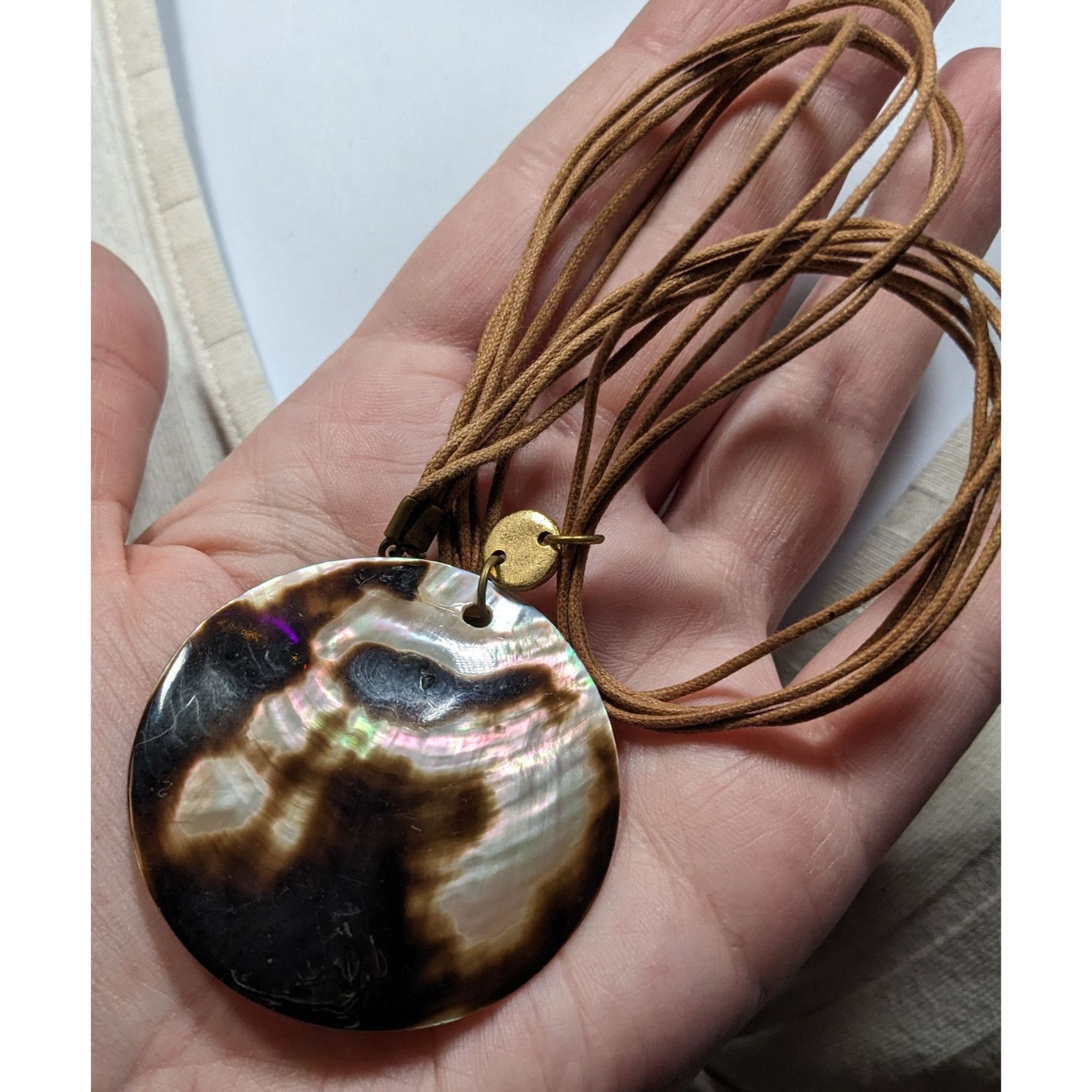 Other Bohemian Shell Pendant Necklace Brown And Cream On Tan Cord Size ONE SIZE - 6 Thumbnail