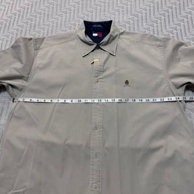 Tommy Hilfiger Vintage Tommy Hilfiger khaki short sleeve button down size L Size US L / EU 52-54 / 3 - 7 Thumbnail