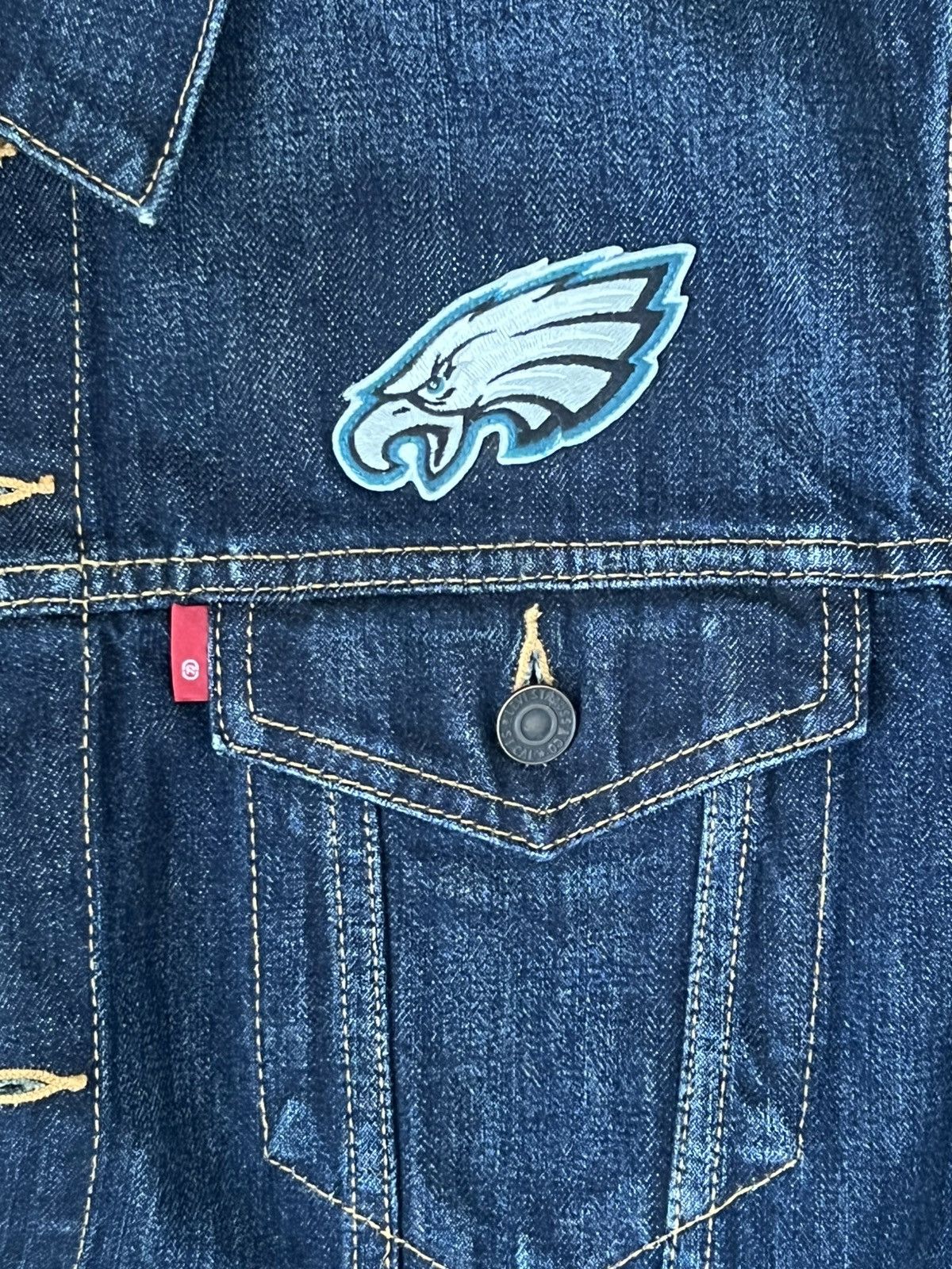 Levi's Vintage Levi’s Philadelphia Eagles Denim Jacket Size US L / EU 52-54 / 3 - 6 Thumbnail