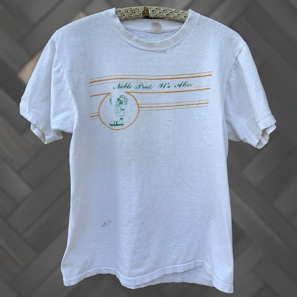 Thrasher Vintage Notre Dame Its Alive T Shirt Collegiate Pacific White Cotton T-Shirt Mens L Graphic Print Distressed Holes 1970s 1980s Size US L / EU 52-54 / 3 - 1 Thumbnail