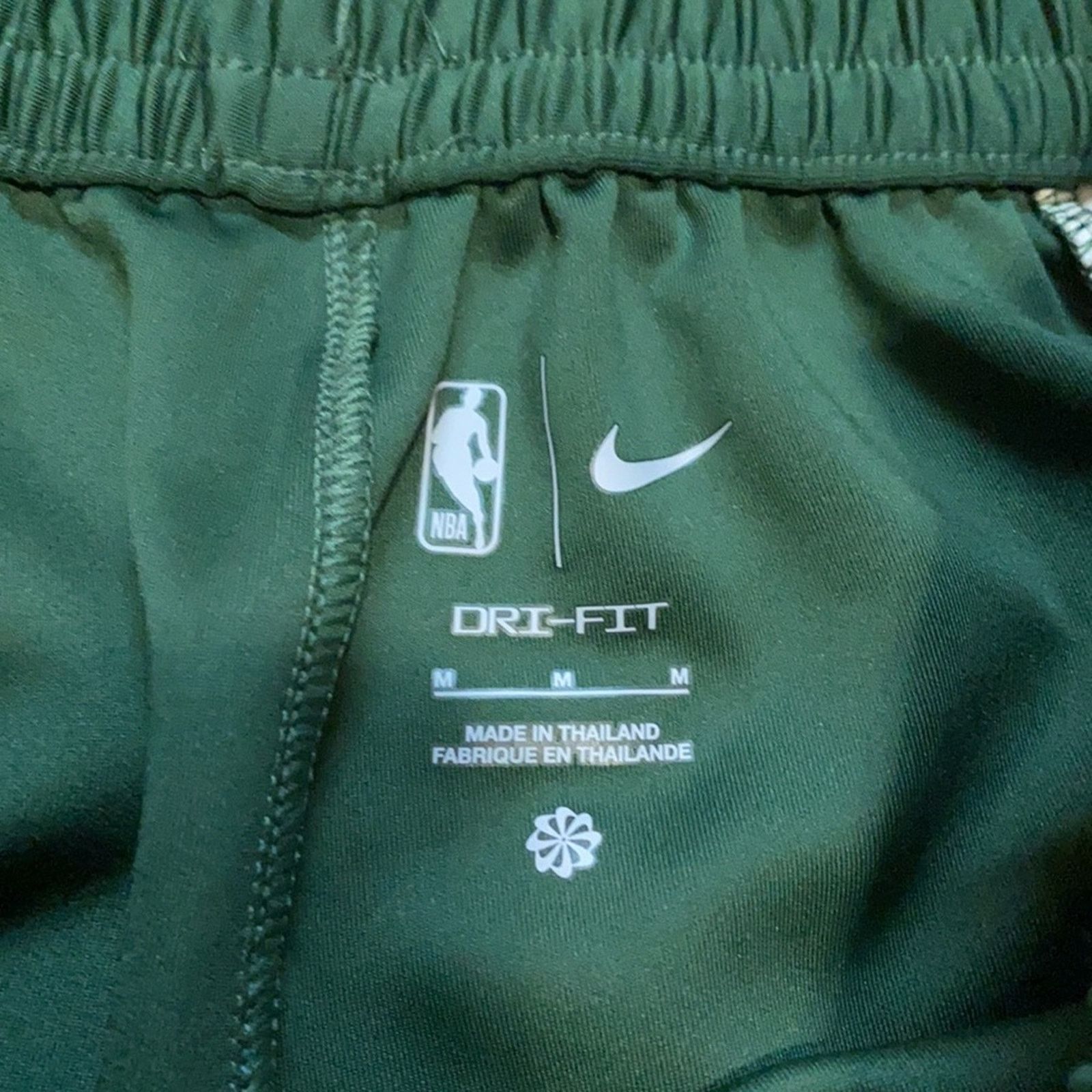 Nike Nike NBA Milwaukee Buck Short Sleeve Sweatpants Matching Set Size US 30 / EU 46 - 7 Thumbnail