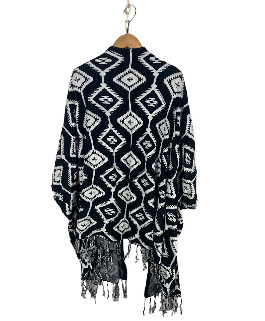 H&M × Native H&M ponchos native fullprint Size US M / EU 48-50 / 2 - 2 Thumbnail