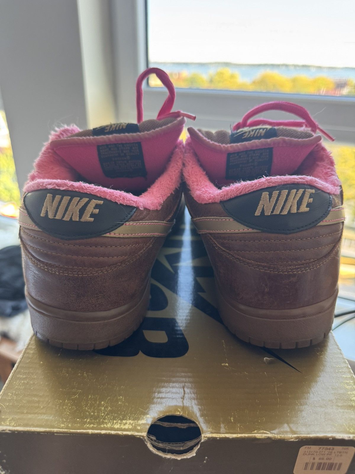 Nike SB Nike SB Dunk Low ‘Gibson Guitar Case’ 2007 Size US 12 / EU 45 - 6 Thumbnail