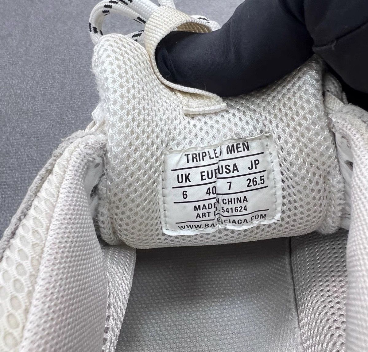 Balenciaga Balenciaga Triple S White Cushioned Men's Sneakers Size US 7 / EU 40 - 6 Thumbnail