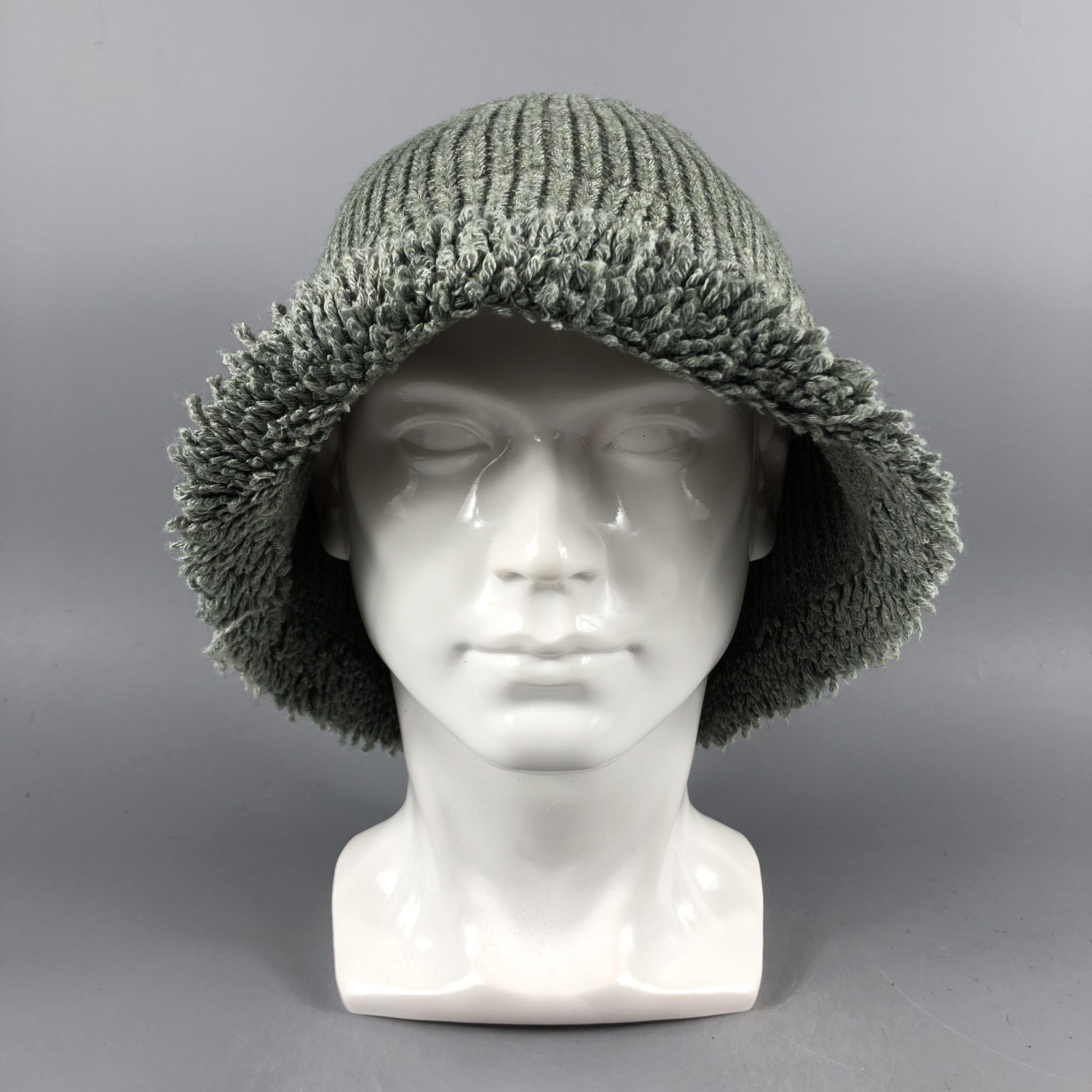 image of Vintage Womens Beanie Snow Hat Snow Cap -D1181