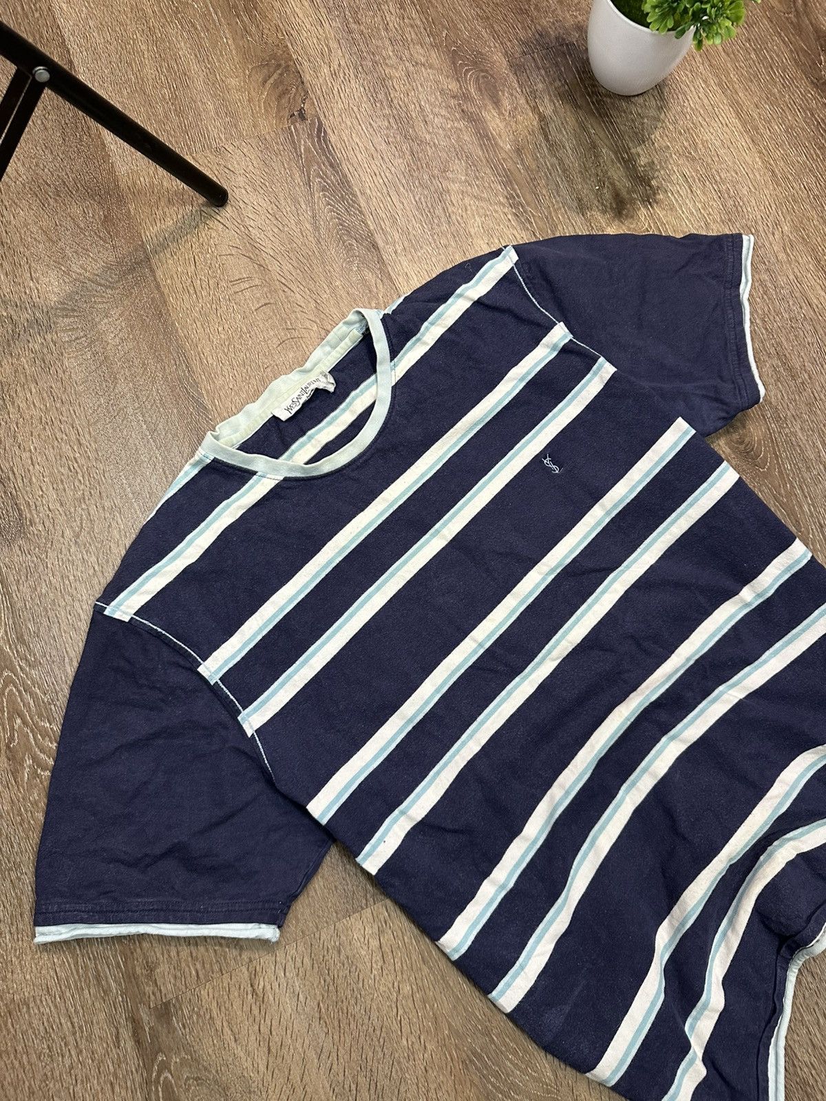Yves Saint Laurent Yves Saint Laurent Vintage T-Shirt Small Logo Size US L / EU 52-54 / 3 - 2 Thumbnail