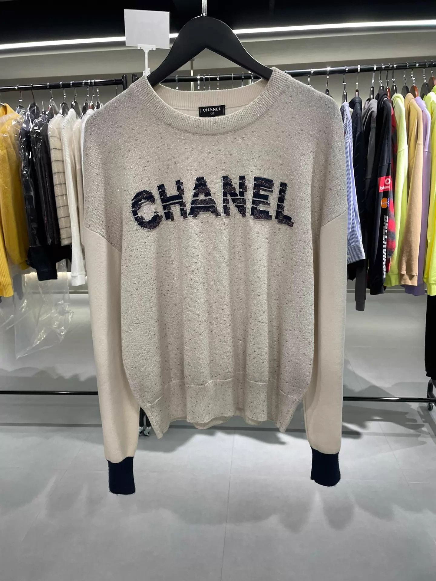 Chanel Chanel Logo Knit Sweater Size 40 99 New Size M / US 6-8 / IT 42-44 - 1 Thumbnail