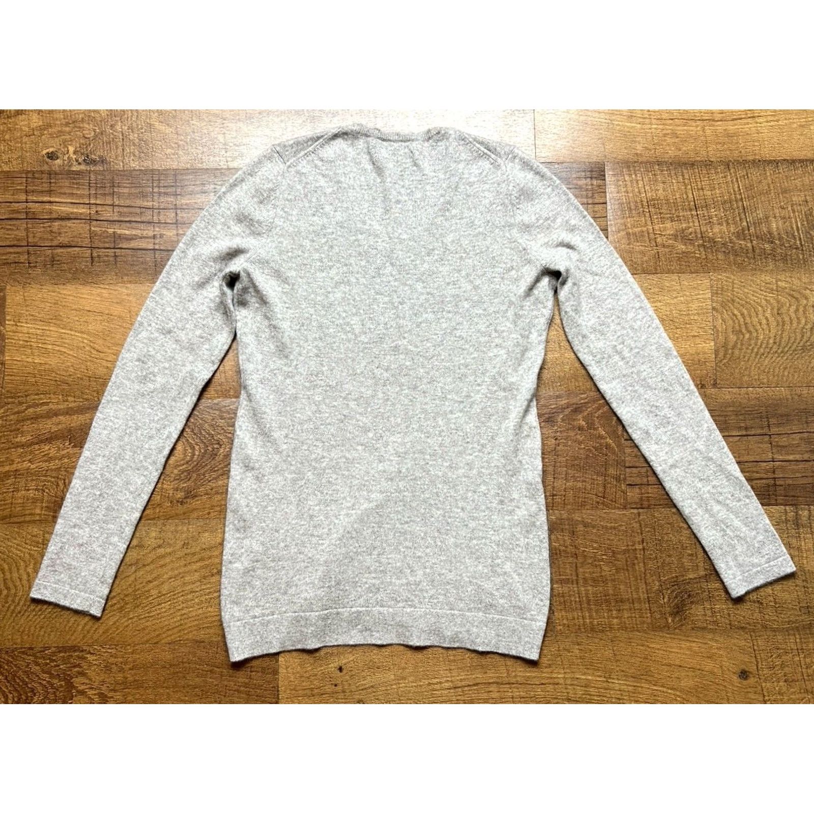 Vintage Celeste Tan 100% Cashmere V-Neck Sweater Womens Size S Household Pullover All Seasons Breathable Size S / US 4 / IT 40 - 3 Thumbnail