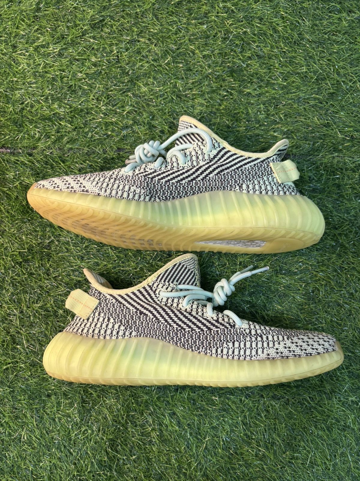 Adidas Yeezy 350 yeezreel non reflective Size US 10 / EU 43 - 2 Thumbnail