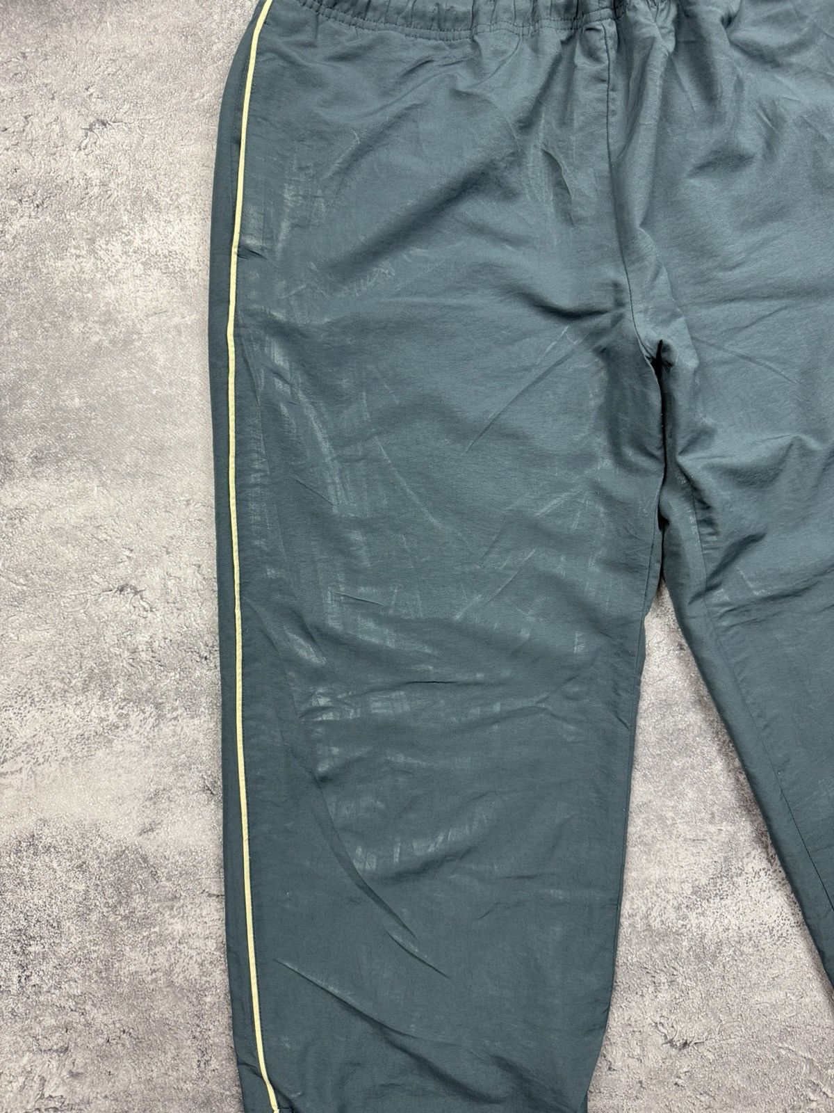 Nike Nike Vintage Track Pants Swoosh Y2K Baggy Sweatpants Hype Size US 36 / EU 52 - 23 Thumbnail
