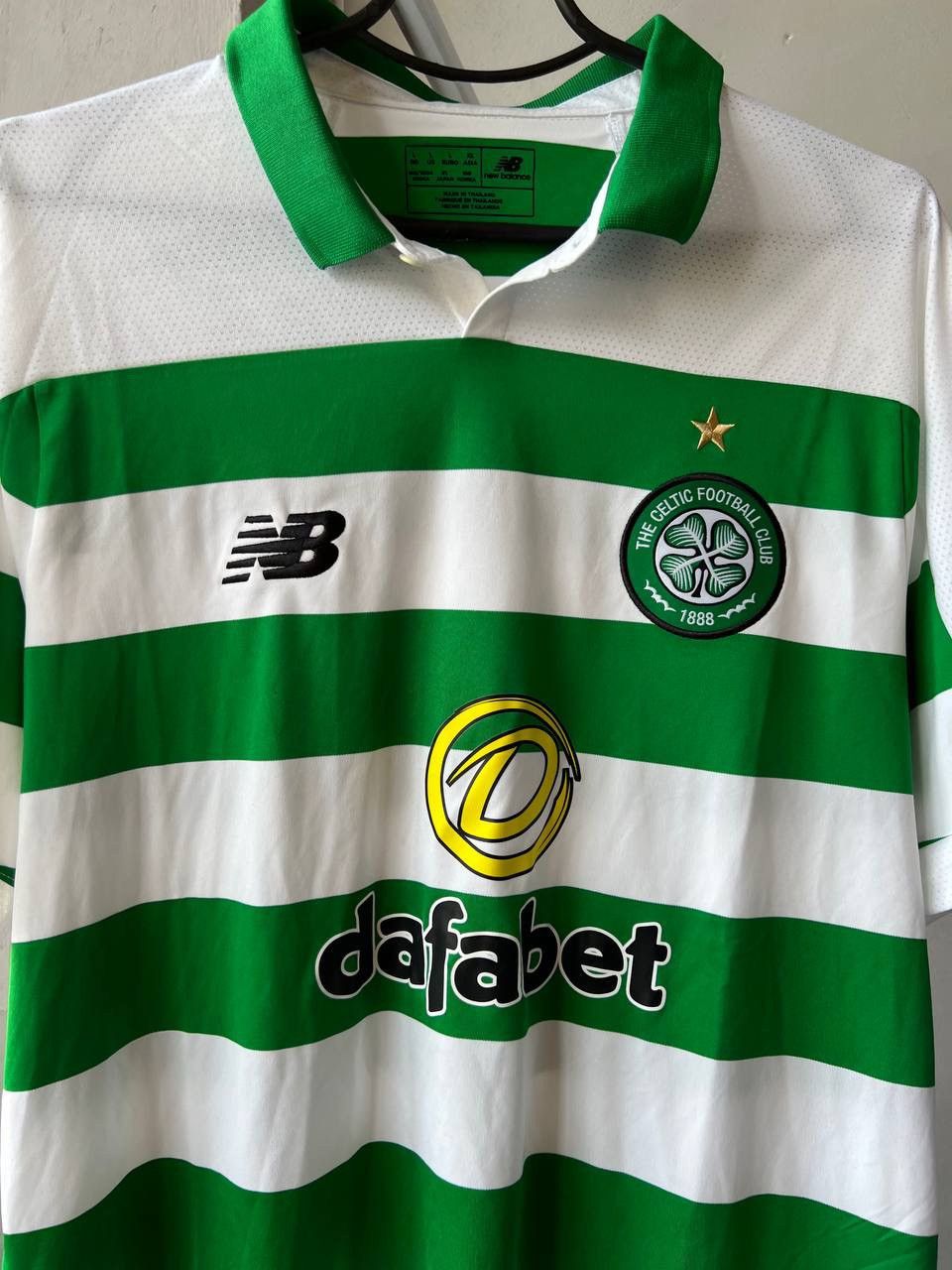 New Balance 2019/20 CELTIC FC HOME SOCCER JERSEY FOOTBALL SHIRT NB SZ L Size US L / EU 52-54 / 3 - 6 Thumbnail
