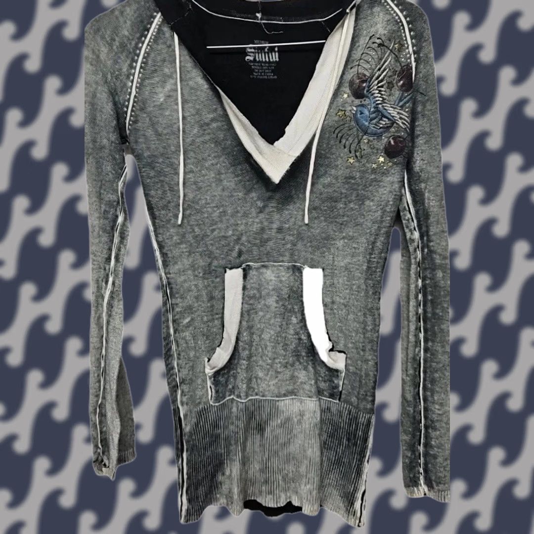 Vintage Sinful Hoodie Women’s Gray Burn Wash Rhinestone Medium Heart Dagger Graphic Size M / US 6-8 / IT 42-44 - 1 Thumbnail