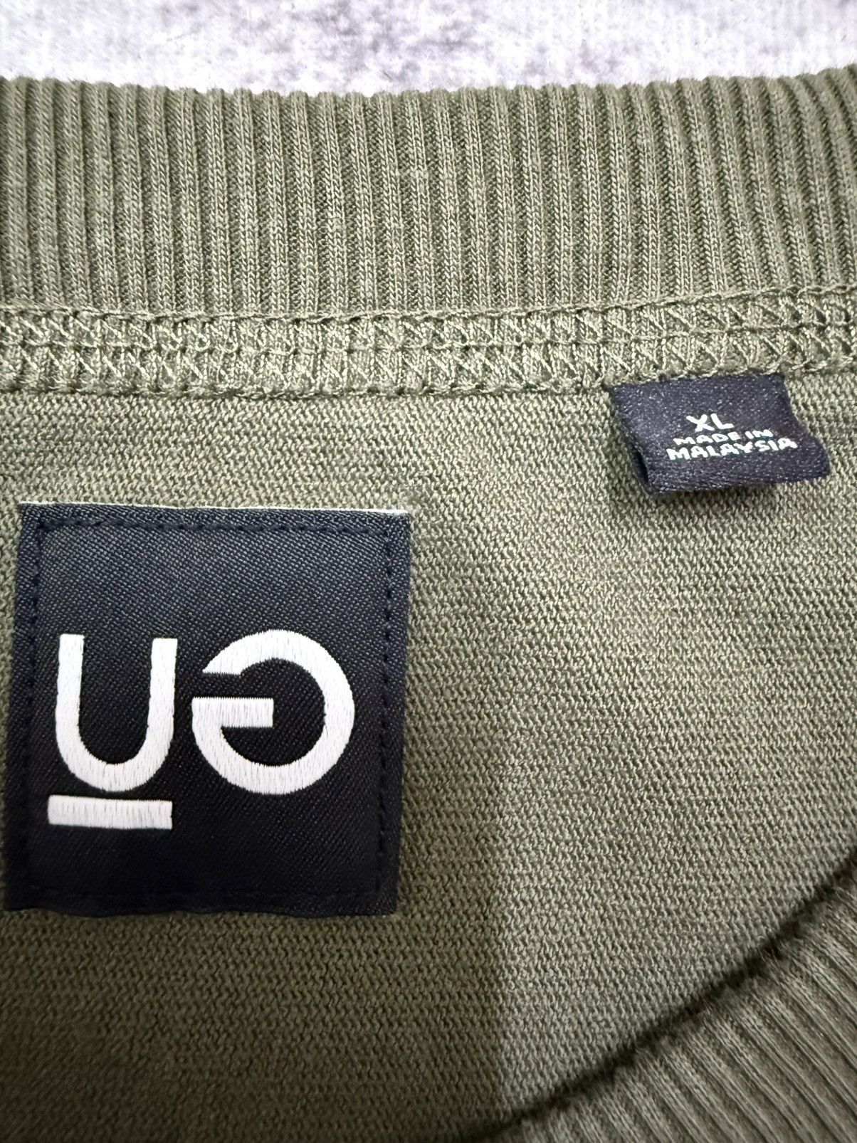 GU GU OLIVE GREEN SHORTSLEEVE SWEATSHIRT Size US XL / EU 56 / 4 - 9 Thumbnail