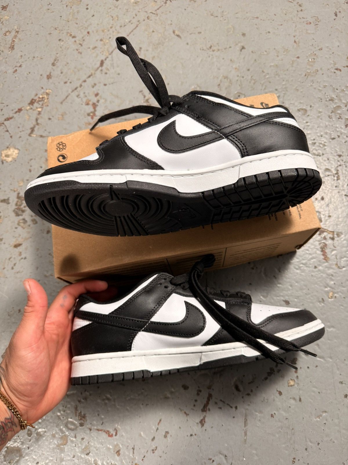 Nike Slightly Imperfect Nike Dunk Pandas Size US 8 / EU 41 - 18 Thumbnail