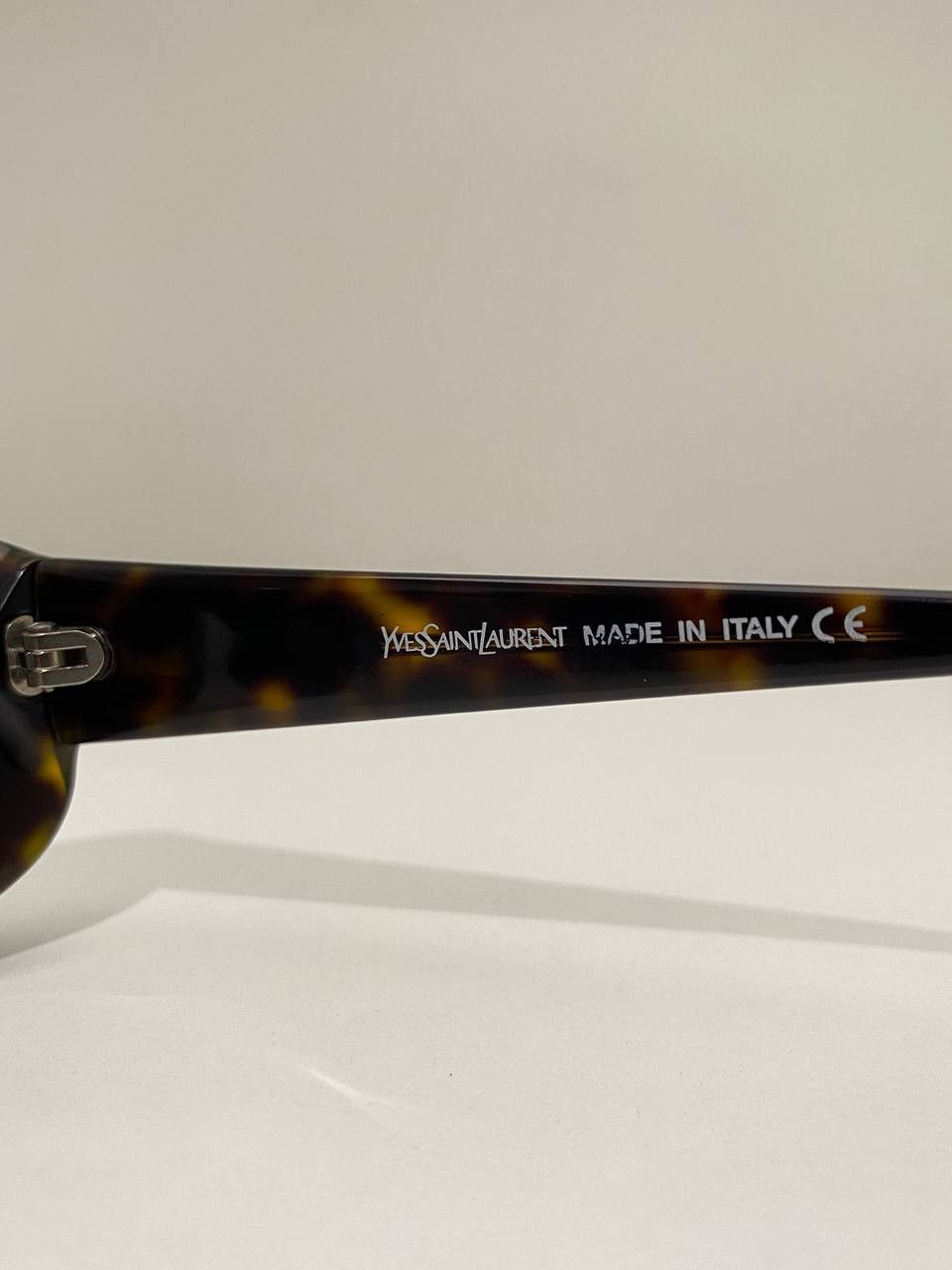 Yves Saint Laurent Yves Saint Laurent YSL Logo Ruby Oval Sunglasses Vintage Size ONE SIZE - 9 Thumbnail